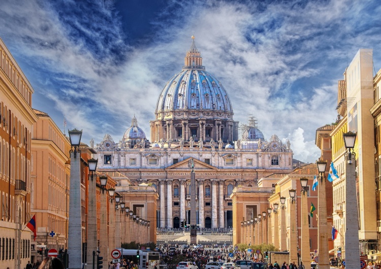 Plac św. Piotra Watykan: trwa misja pokojowa w sprawie wojny na Ukrainie