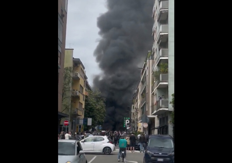 Wybuch w centrum Mediolanu [WIDEO] Potężna eksplozja w centrum Mediolanu. Wybuchł ogromny pożar