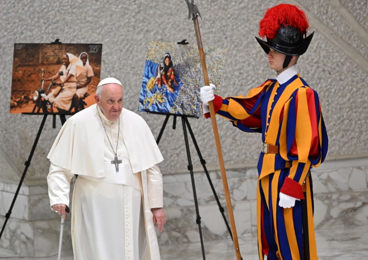 Papież Franciszek Franciszek: bądźmy posłuszni Duchowi Świętemu i wrażliwi na Jego obecność