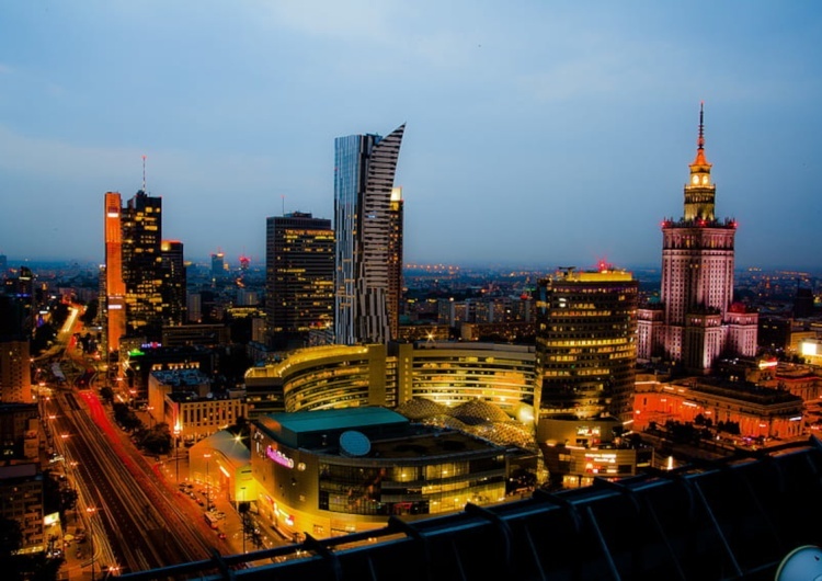 Warszawa. Centrum. Wieżowce „Polska gospodarka wchodzi w fazę ożywienia”. Bardzo dobre dane makroekonomiczne