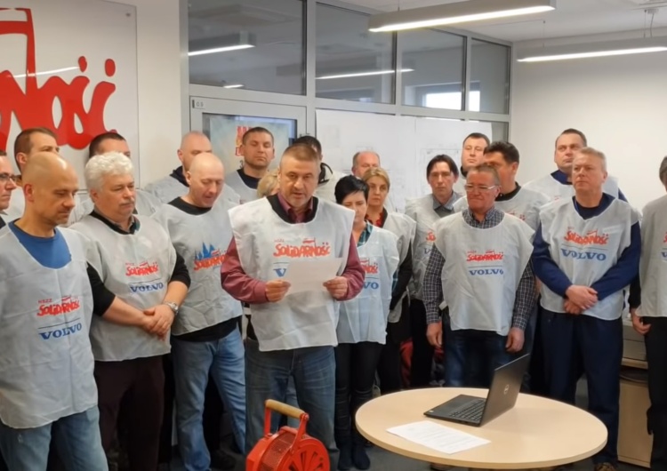 Solidarność w Volvo Polska W Volvo Polska podpisano porozumienie w sprawie warunków finansowych pakietu socjalnego