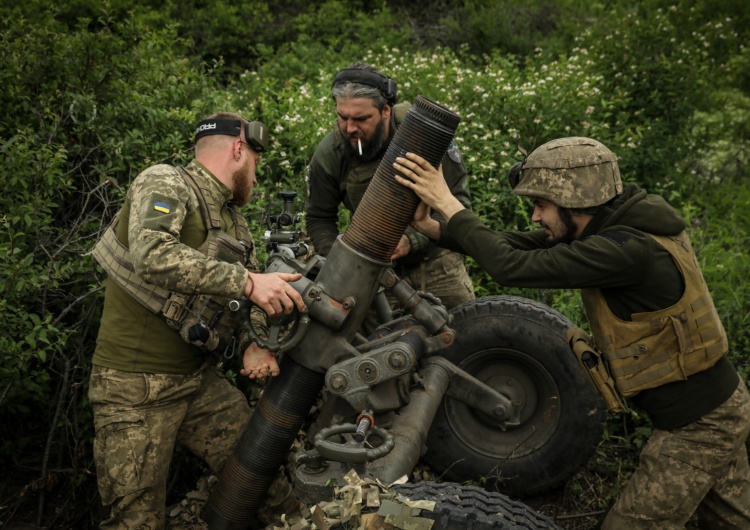 Ukraiński żołnierz, zdjęcie poglądowe Co się dzieje w obwodzie biełgorodzkim i Bachmucie? Jest raport ISW
