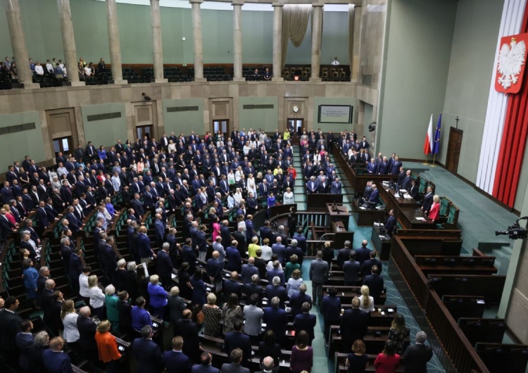 Jest decyzja Sejmu Nowe świadczenie. Sejm zdecydował