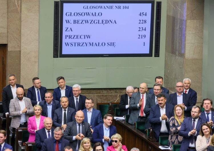 Sejm opowiedział się przeciwko senackiej uchwale o odrzuceniu ustawy ws. powołania komisji ds. rosyjskich wpływów Komisja ds. rosyjskich wpływów. Sejm zdecydował