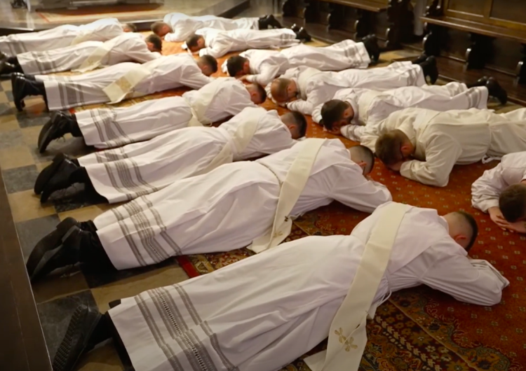 Święcenia kapłańskie w Archikatedrze Warszawskiej Kościół w Polsce wzbogacił się dziś o dziewięćdziesięciu nowych księży