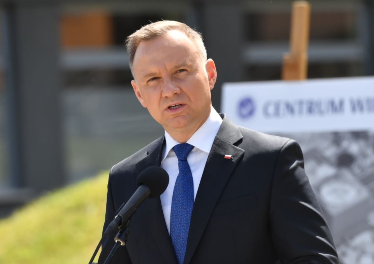 Andrzej Duda Prezydent podpisał ustawę. Lawina komentarzy 