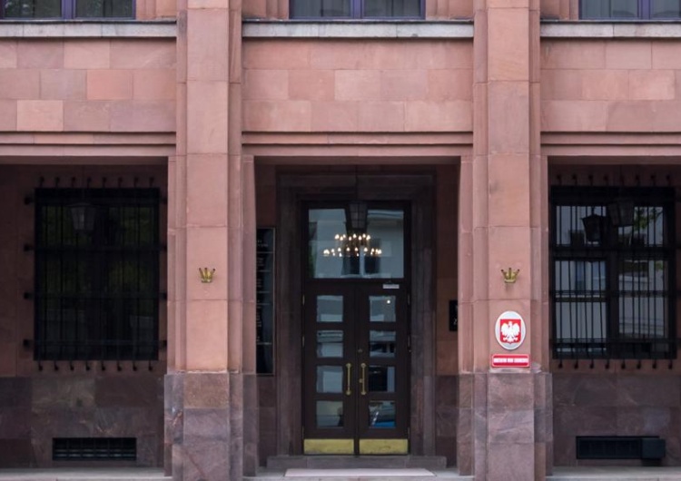 Gmach MSZ MSZ zabiera głos ws. zawieszenia rzecznika resortu Łukasza Jasiny