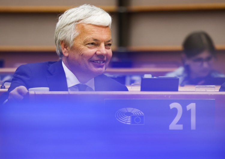 Komisarz KE Didier Reynders przysłuchuje się debacie w PE nt. Węgier Europoseł Węgierskiej opozycji: Odebranie Węgrom prezydencji, tylko pomoże Orbanowi