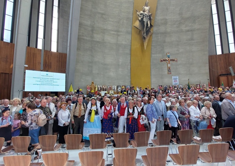  Solidarność pielgrzymuje. “Pozwólmy Chrystusowi triumfować w naszych sercach”