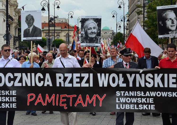 Marsz pamięci ofiar rzezi na Wołyniu „W sprawie zbrodni wołyńskiej Polacy i Ukraińcy zaczynają się do siebie zbliżać”