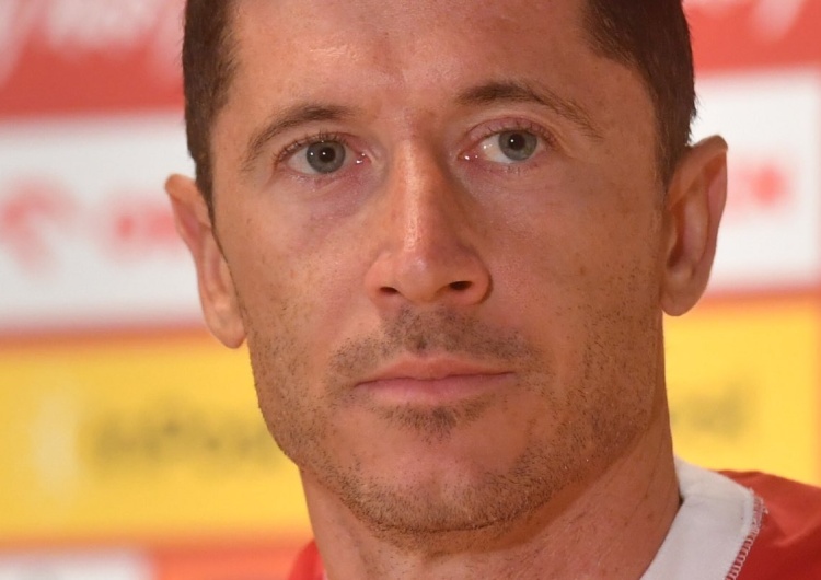 Robert Lewandowski Lewandowski zapytany o decyzję Santosa. „Dla mnie jest to ciężkie. Nie jest łatwo”