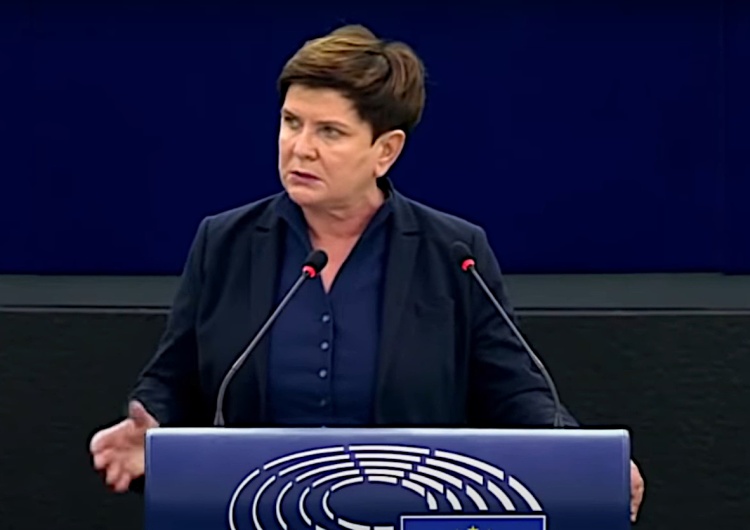 Beata Szydło „Porozmawiajmy o praworządności w UE”. Brawa dla Beaty Szydło podczas „debaty ws. łamania praworządności w Polsce” w PE