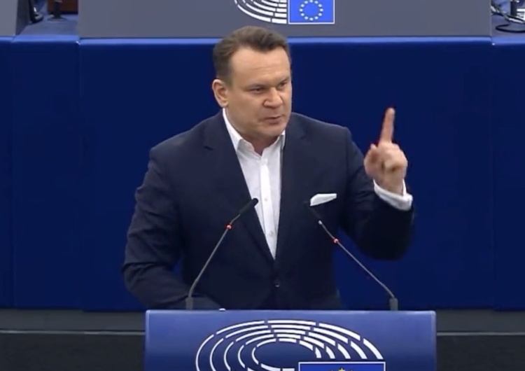 Dominik Tarczyński Debata w PE o „Pegasusie” w Polsce. Dominik Tarczyński nie przebierał w słowach [WIDEO]
