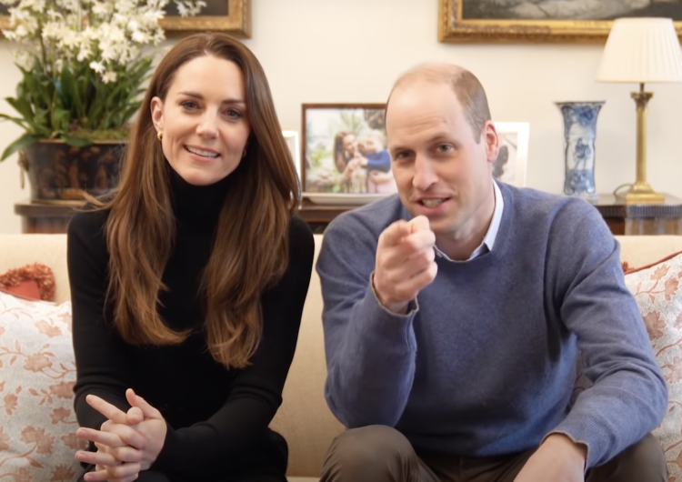 książę Wiłliam i Kate Middleton Euforia w Pałacu Buckingham. Książę William i Kate Middleton potwierdzili radosną nowinę