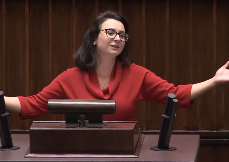 Kamila Gasiuk-Pihowicz Zaskoczenie w Sejmie. Kamila Gasiuk-Pihowicz poparła uchwałę Prawa i Sprawiedliwości