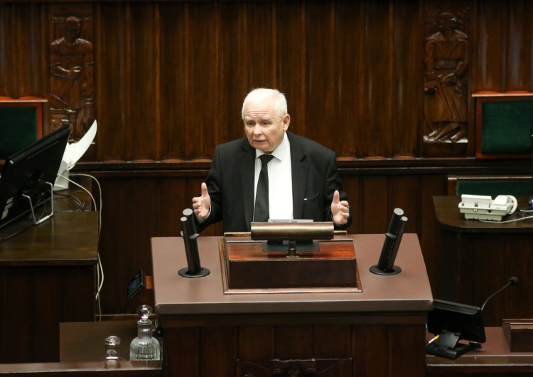 Jarosław Kaczyński Jarosław Kaczyński: Lewica i PO prowadzi wielką, obrzydliwą kampanię propagandową