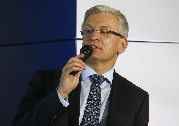 Jacek Jaśkowiak Prezydent Poznania o procesjach na Boże Ciało i pobożności ludowej: coraz bardziej rażące; znikną z krajobrazów miast
