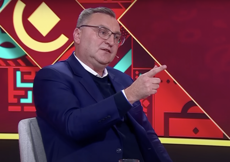 Czesław Michniewicz Ujawniono zarobki Michniewicza. Lepiej usiądźcie