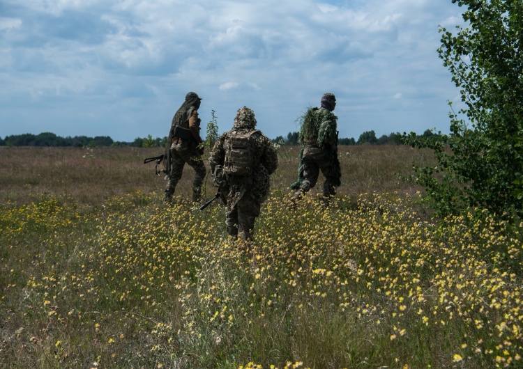 Ukraińscy żołnierze, zdjęcie poglądowe Brytyjski wywiad: Ukraina w Doniecku odbiła tereny zajmowane przez Rosjan od 2014 r.
