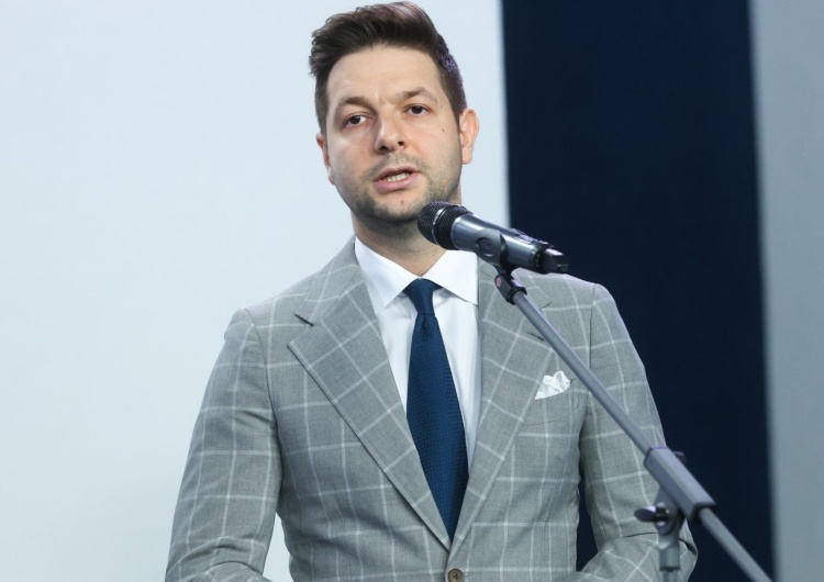 Patryk Jaki Patryk Jaki: Celem „Grupy Webera” jest zdobycie władzy w państwach, które uważa za swoje kolonie