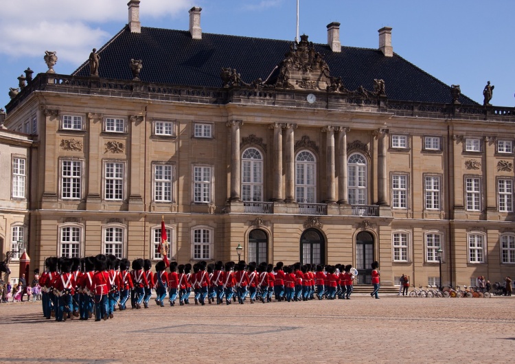 Amalienborg – oficjalna rezydencja duńskiej rodziny królewskiej w Kopenhadze  Zaskoczenie w rodzinie królewskiej. Książę czasowo rezygnuje z pełnienia obowiązków