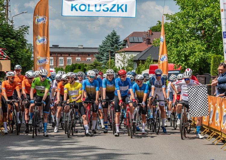 III etap 34. Wyścigu Solidarności i Olimpijczyków 34. Wyścig Solidarności i Olimpijczyków. Na trasie Koluszki-Sieradz było niekonwencjonalnie