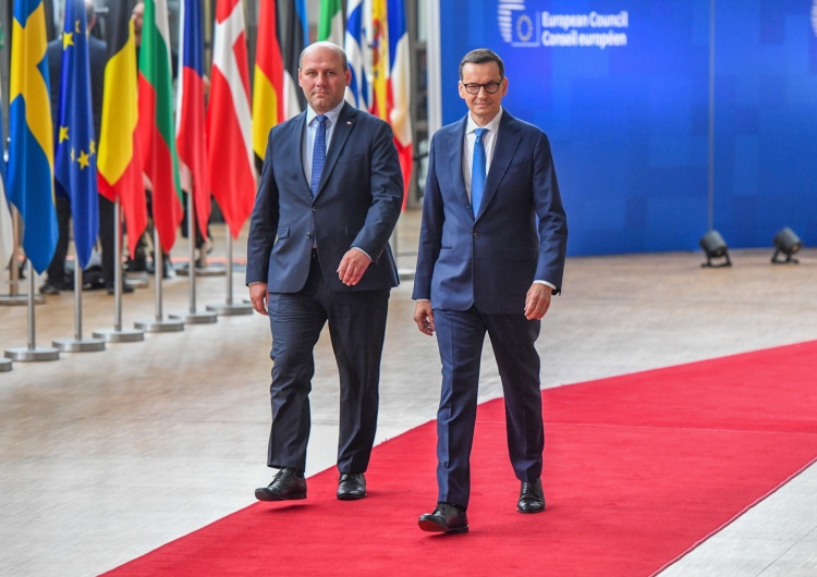 Minister ds. UE Szymon Szynkowski vel Sęk i premier Mateusz Morawiecki Bruksela: Drugi dzień unijnego szczytu. Przywódcy rozpoczną rozmowy od kwestii migracji