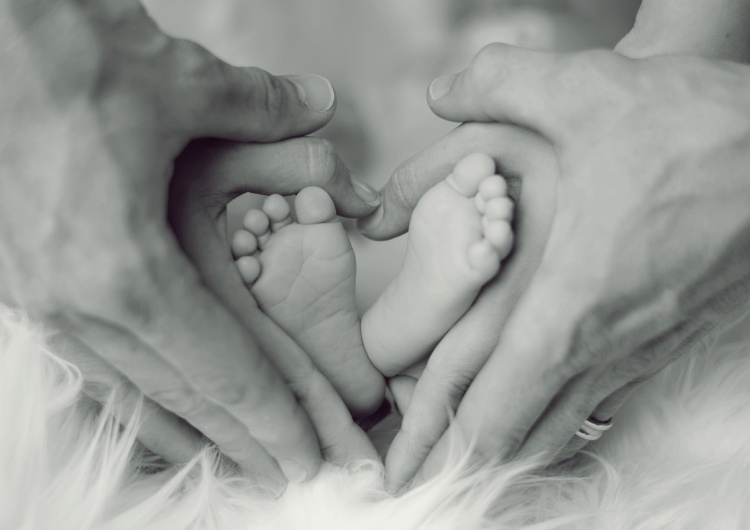 Do Włoch wracają mama i tata. Prokurator unieważnia akty urodzenia „dzieci par homoseksualnych”