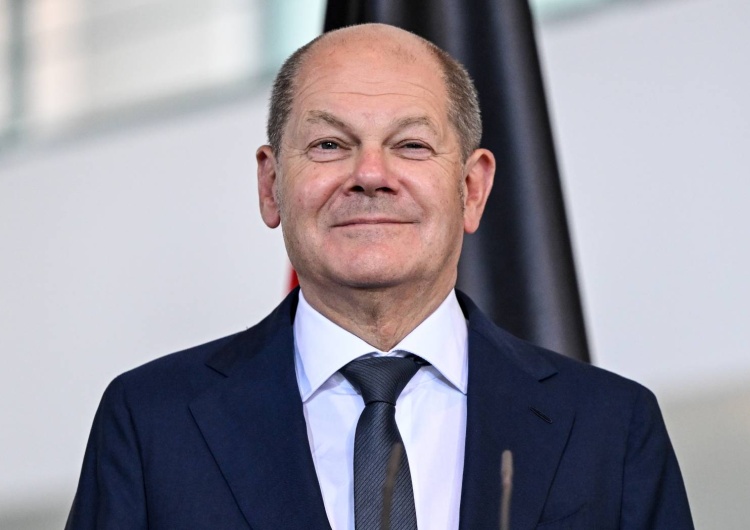 Olaf Scholz Zełenski wezwał Bidena, by zaprosił Ukrainę do NATO. Zareagował Scholz