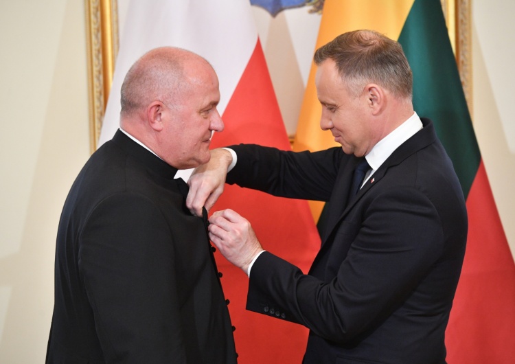  Prezydent Duda uhonorował księży pracujących na Litwie