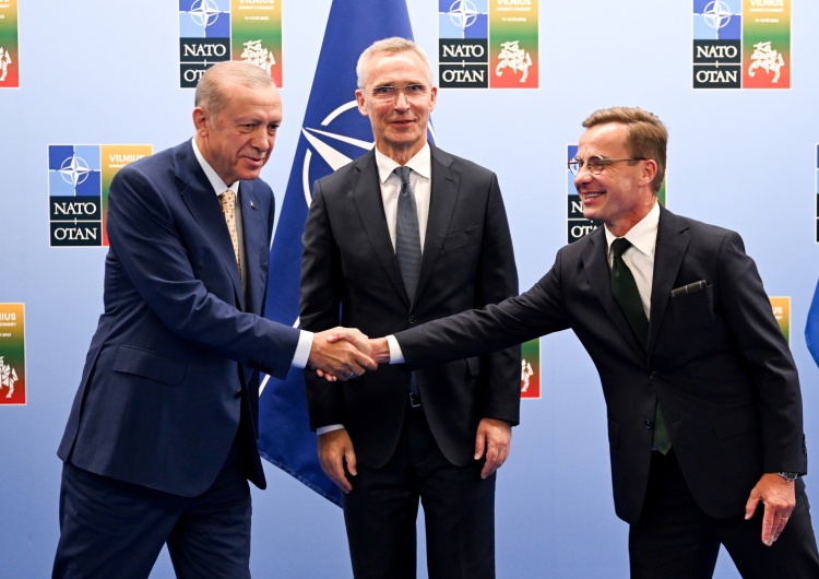 szczyt NATO Departament Stanu USA: Sprawa unijnych aspiracji Turcji nie powinna być przeszkodą dla akcesji Szwecji do NATO