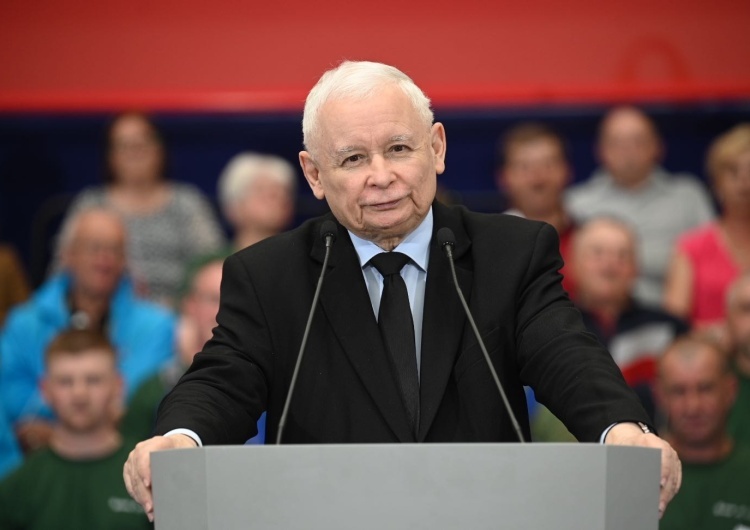 Prezes PiS Jarosław Kaczyński Prezes PiS zapowiada podniesienie 800 plus. „To konieczność”