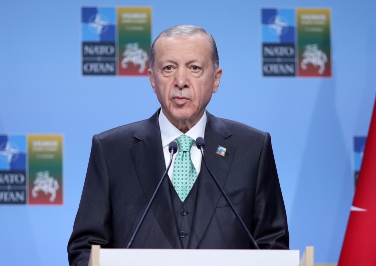Recep Tayyip Erdogan Erdogan: Ratyfikacja przez Turcję przystąpienia Szwecji do NATO nie nastąpi przed październikiem