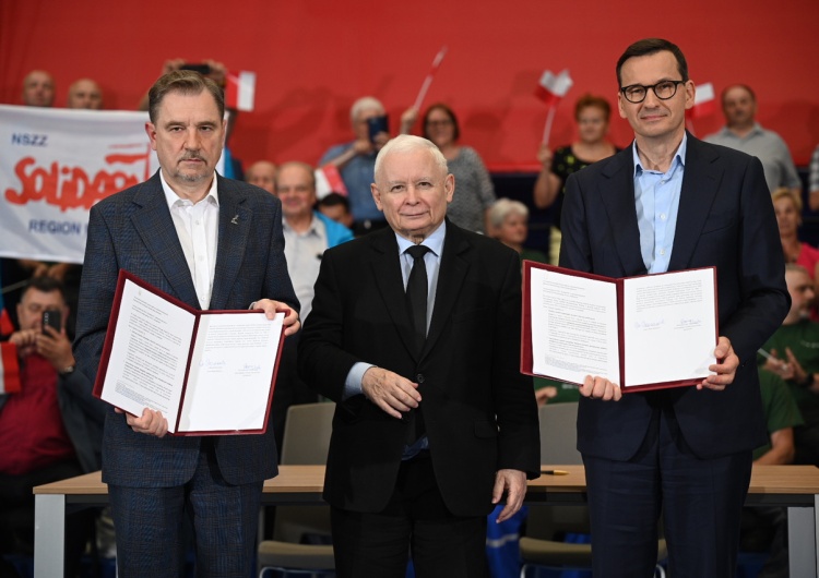 Podpisanie porozumienia pomiędzy Rządem a Solidarnością 7 czerwca w Hucie Stalowa Wola Wielki sukces Solidarności. Będą większe limity zużycia prądu po zamrożonej cenie. Mniej zapłacą też firmy i samorządy