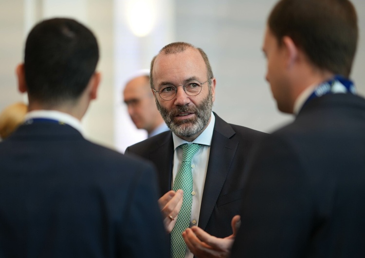 Manfred Weber Z. Kuźmiuk: Grupa Webera działa. KE skarży do TSUE wyroki polskiego TK