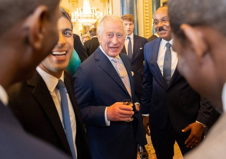 Król Karol III Zaskakujące ogłoszenie Pałacu Buckingham. Komu da szansę król Karol III?