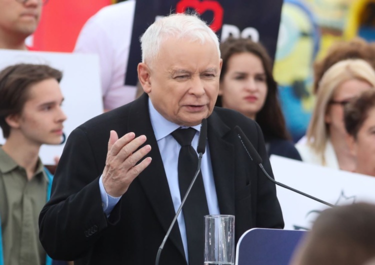 Jarosław Kaczyński w Stawiskach Prezes PiS nie przebierał w słowach. „Ten człowiek wykorzystuje każdą okazję, żeby budzić nienawiść”