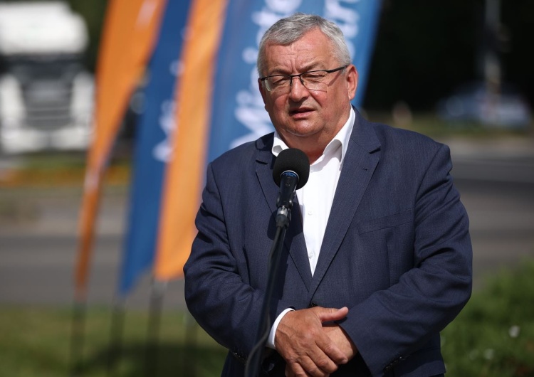 Andrzej Adamczyk „Tajne mieszkania” PiS. Minister infrastruktury zabrał głos