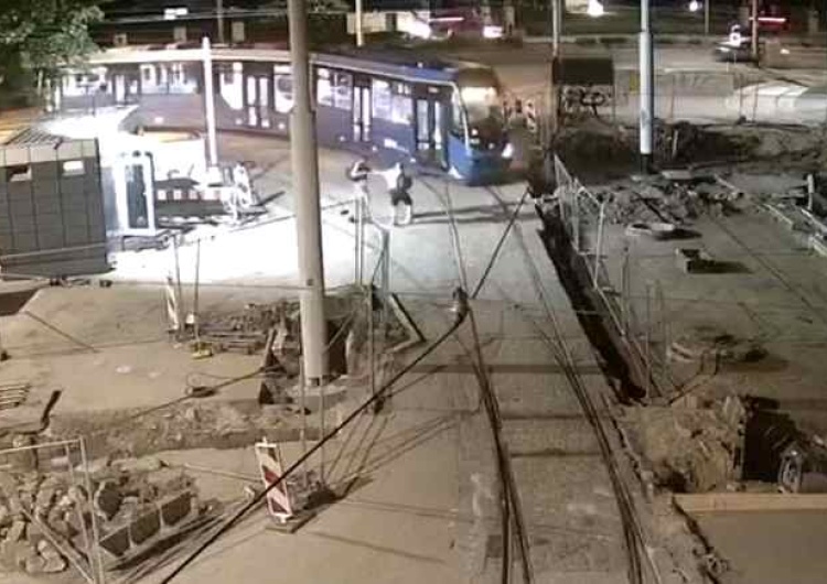 Awantura we Wrocławiu Awantura we Wrocławiu. Wepchnął motorniczego pod nadjeżdżający tramwaj