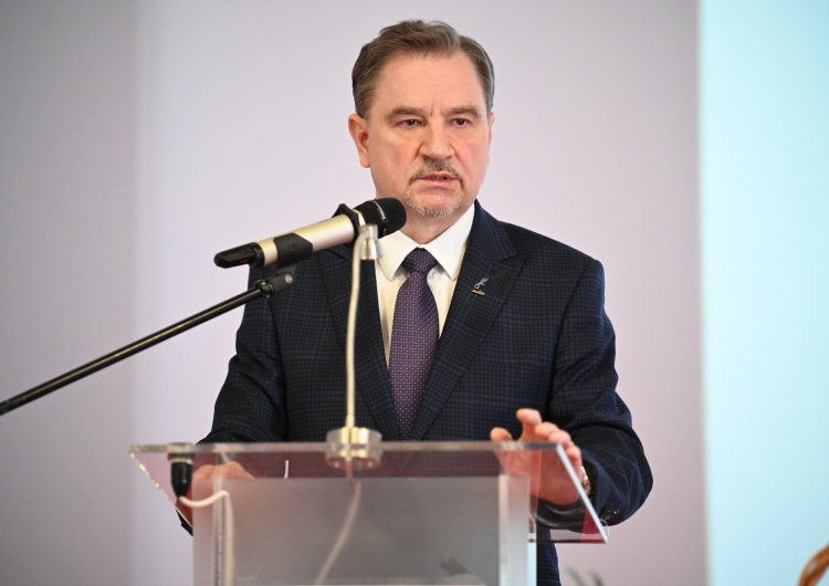 Przewodniczący Solidarność Piotr Duda Piotr Duda w Radiu Łódź: Jestem przekonany, że w niedługim czasie wejdą w życie nie tylko emerytury pomostowe, ale i stażowe