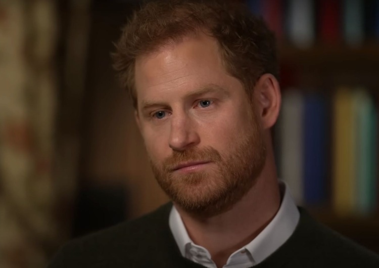 Książę Harry Burza w Pałacu Buckingham. Meghan Markle zrobiła to księciu Harry’emu