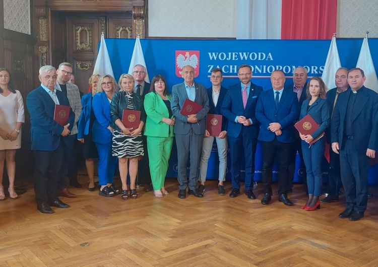 Inauguracja realizacji projektów związanych z ukraińskimi uchodźcami Stowarzyszenie „Solidarni Razem” otrzymało dofinansowanie do projektu nauczania języka polskiego ukraińskich dzieci
