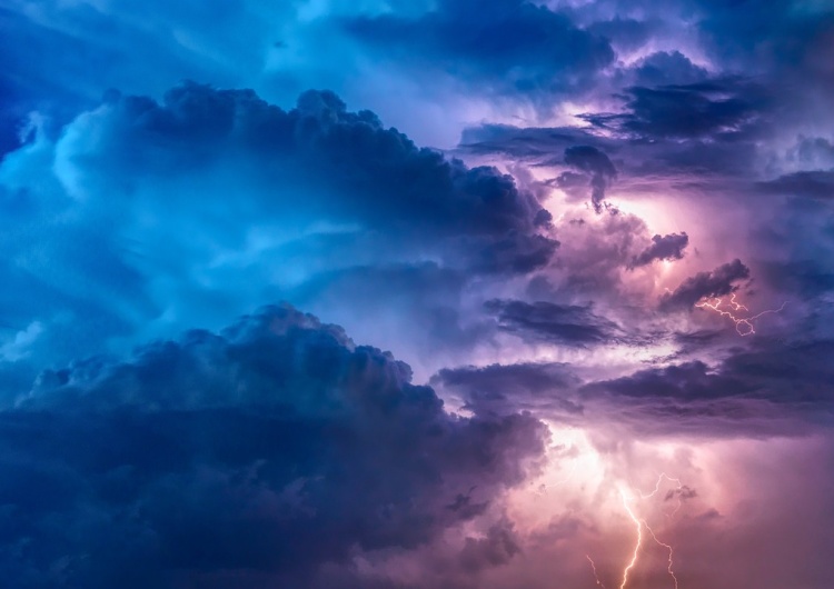 burza, pogoda Synoptyk IMGW ostrzega. Pogoda w niedzielę może zaskoczyć