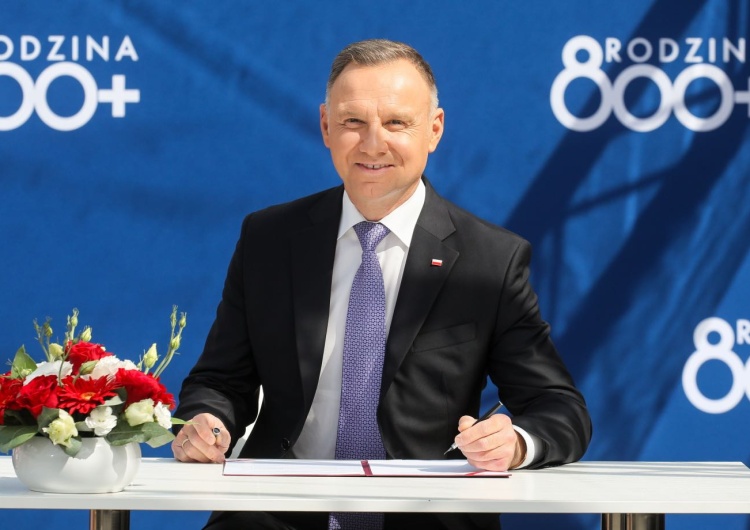 Andrzej Duda Prezydent zdecydował ws. 800 plus   