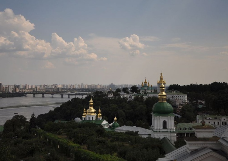 Kijów Ukraina: Alarm przeciwlotniczy w Kijowie, słychać odgłosy eksplozji