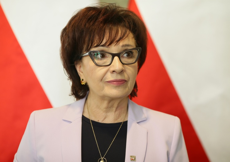 Elżbieta Witek „Osiem gwiazdek, które nawet rodzice malują dzieciom na czołach, to jest dramat”. Elżbieta Witek z ważnym apelem