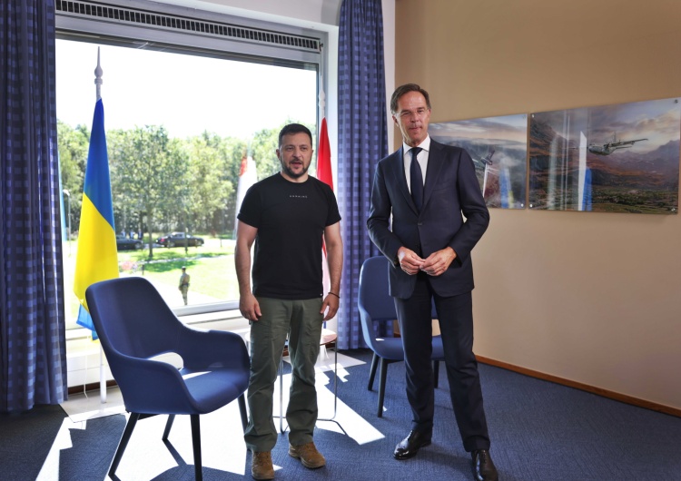 Prezydent Zełenski: Holandia przekaże Ukrainie 42 samoloty F-16