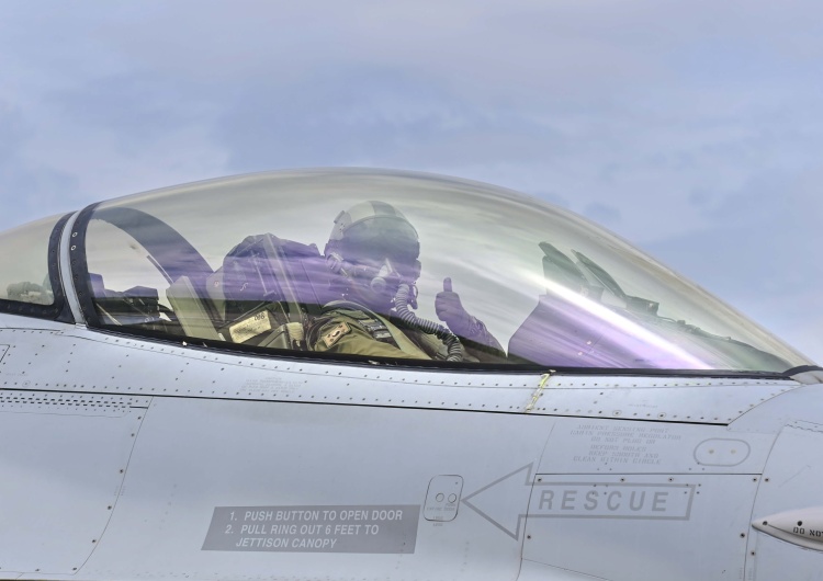 F-16 Duński minister obrony: Ukraina będzie mogła wykorzystywać samoloty F-16 na swoim terytorium