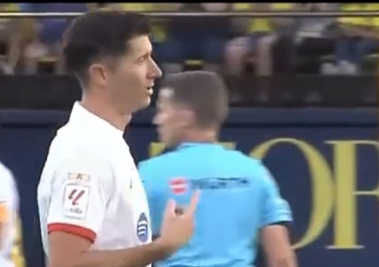 Robert Lewandowski Nagrali Lewandowskiego. Chodzi o jego zachowanie wobec młodszych kolegów