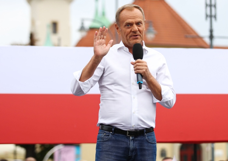 Donald Tusk Zbigniew Kuźmiuk: Oświadczenie Tuska ws. KPO to Himalaje hipokryzji